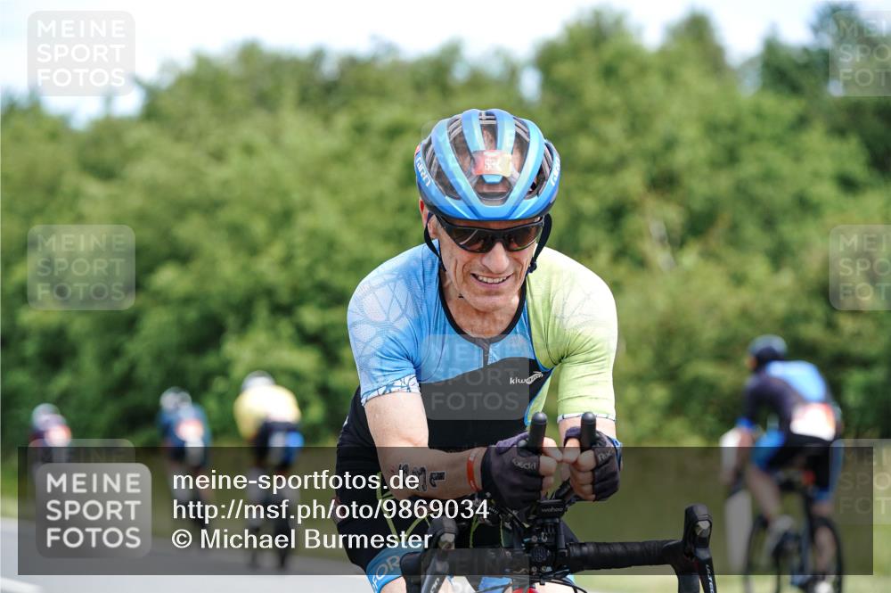 21.06.2026 - Viking Triathlon Michael Burmester http://msf.ph/oto/9869034 21.06.2026 12:25:57 Radfahren 139, 230, 267, 276, 310, 509, 531, 635, 638, 665, 666 meine-sportfotos.de
