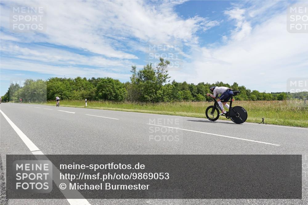 21.06.2026 - Viking Triathlon Michael Burmester http://msf.ph/oto/9869053 21.06.2026 11:55:52 Radfahren 14, 28, 49, 52, 133, 147, 262, 279, 324, 360, 505, 637, 650 meine-sportfotos.de