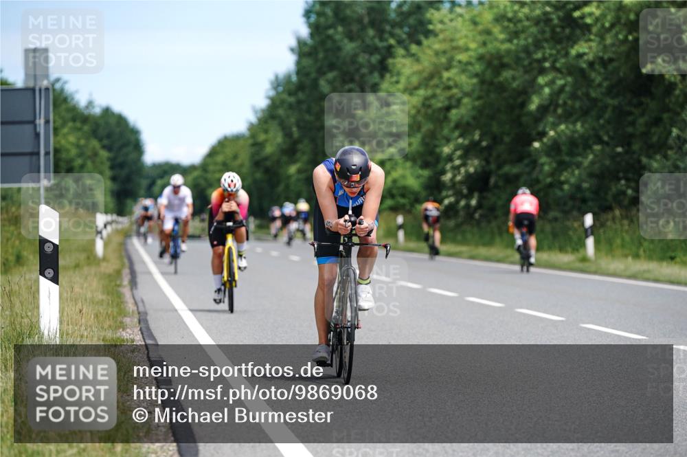 21.06.2026 - Viking Triathlon Michael Burmester http://msf.ph/oto/9869068 21.06.2026 12:26:09 Radfahren 211, 230, 232, 276, 312, 510, 635, 638 meine-sportfotos.de