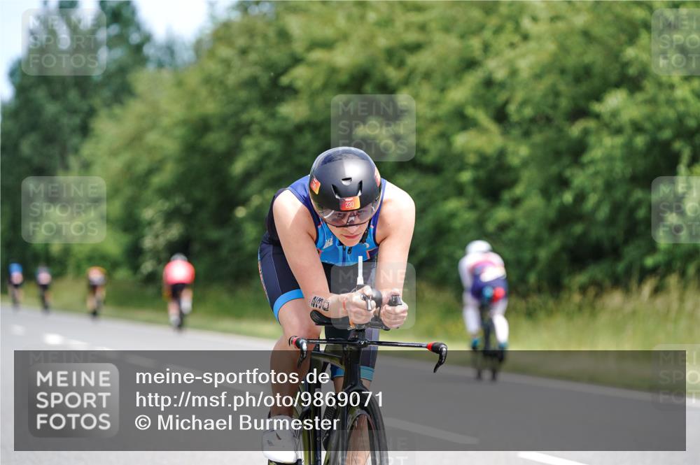 21.06.2026 - Viking Triathlon Michael Burmester http://msf.ph/oto/9869071 21.06.2026 12:26:10 Radfahren 211, 230, 232, 276, 312, 510, 635, 638 meine-sportfotos.de