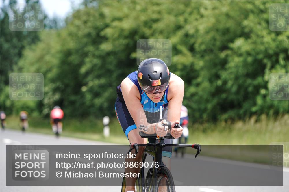 21.06.2026 - Viking Triathlon Michael Burmester http://msf.ph/oto/9869076 21.06.2026 12:26:10 Radfahren 211, 230, 232, 276, 312, 510, 635, 638 meine-sportfotos.de