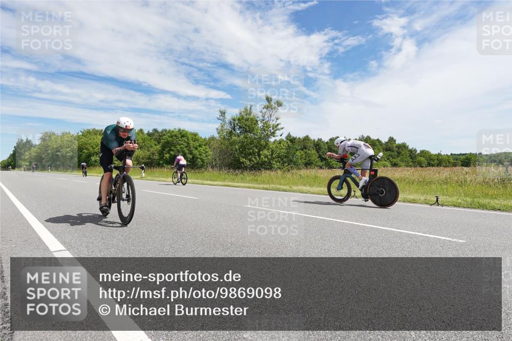 21.06.2026 - Viking Triathlon Michael Burmester http://msf.ph/oto/9869098 21.06.2026 11:56:10 Radfahren 14, 133, 133, 262, 341, 405, 432, 436, 439, 486, 487, 506, 533 meine-sportfotos.de