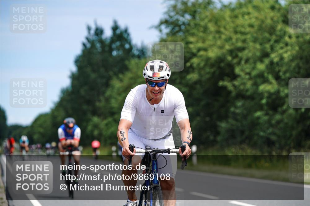 21.06.2026 - Viking Triathlon Michael Burmester http://msf.ph/oto/9869108 21.06.2026 12:26:15 Radfahren 211, 230, 232, 312, 510, 635, 638 meine-sportfotos.de