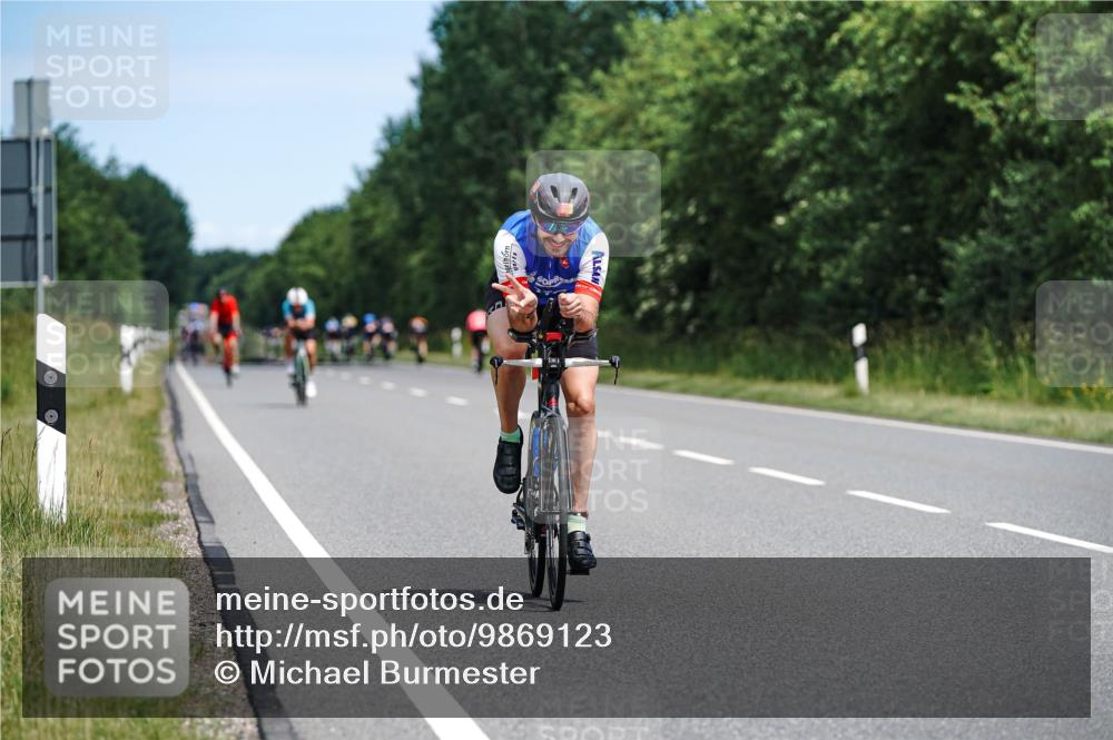 21.06.2026 - Viking Triathlon Michael Burmester http://msf.ph/oto/9869123 21.06.2026 12:26:16 Radfahren 211, 230, 232, 312, 510, 635, 638 meine-sportfotos.de