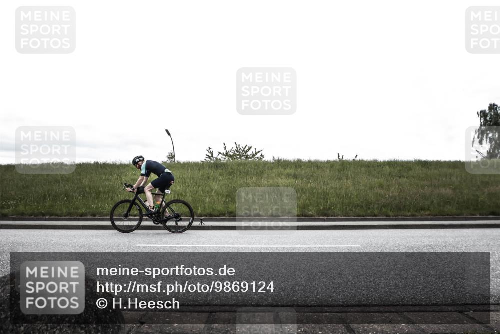 21.06.2026 - 29. Vierlanden-Triathlon H.Heesch http://msf.ph/oto/9869124 21.06.2026 12:30:30 Radfahren 133, 758, 835, 915, 925 meine-sportfotos.de