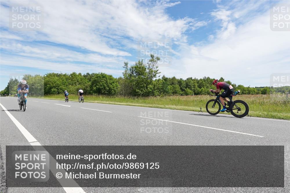 21.06.2026 - Viking Triathlon Michael Burmester http://msf.ph/oto/9869125 21.06.2026 11:56:20 Radfahren 18, 131, 133, 321, 334, 341, 405, 432, 436, 487, 506, 533, 533 meine-sportfotos.de
