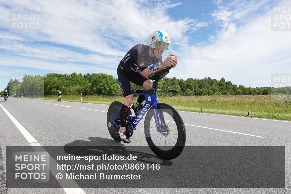 21.06.2026 - Viking Triathlon Michael Burmester http://msf.ph/oto/9869146 21.06.2026 11:56:29 Radfahren 18, 131, 321, 334, 405, 436, 436, 470, 533 meine-sportfotos.de