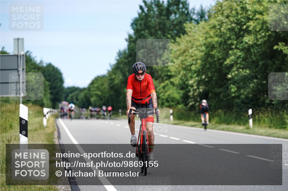 21.06.2026 - Viking Triathlon Michael Burmester http://msf.ph/oto/9869155 21.06.2026 12:26:27 Radfahren 127, 211, 232, 312, 431, 510, 669 meine-sportfotos.de
