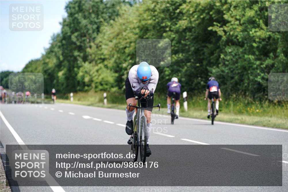 21.06.2026 - Viking Triathlon Michael Burmester http://msf.ph/oto/9869176 21.06.2026 12:26:37 Radfahren 72, 127, 127, 226, 431, 625, 669 meine-sportfotos.de