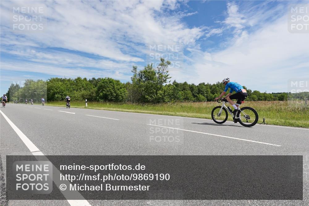 21.06.2026 - Viking Triathlon Michael Burmester http://msf.ph/oto/9869190 21.06.2026 11:57:56 Radfahren 54, 275, 352, 430, 453, 523, 534, 605, 607, 628 meine-sportfotos.de