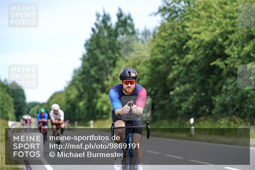 21.06.2026 - Viking Triathlon Michael Burmester http://msf.ph/oto/9869191 21.06.2026 12:26:59 Radfahren 72, 90, 118, 127, 218, 226, 266, 273, 330, 366, 411, 444, 554, 561, 625 meine-sportfotos.de