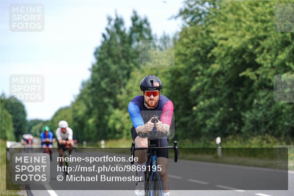 21.06.2026 - Viking Triathlon Michael Burmester http://msf.ph/oto/9869195 21.06.2026 12:27:00 Radfahren 90, 118, 127, 218, 226, 266, 273, 330, 366, 411, 444, 554, 561, 625, 639 meine-sportfotos.de