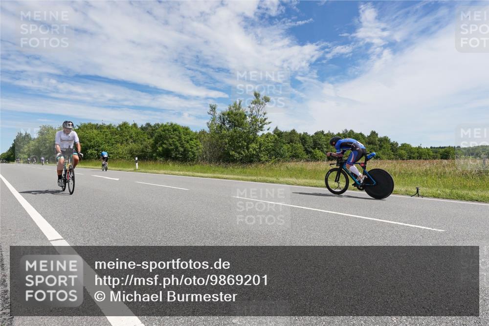 21.06.2026 - Viking Triathlon Michael Burmester http://msf.ph/oto/9869201 21.06.2026 11:57:58 Radfahren 54, 275, 352, 430, 453, 523, 605, 607, 628 meine-sportfotos.de