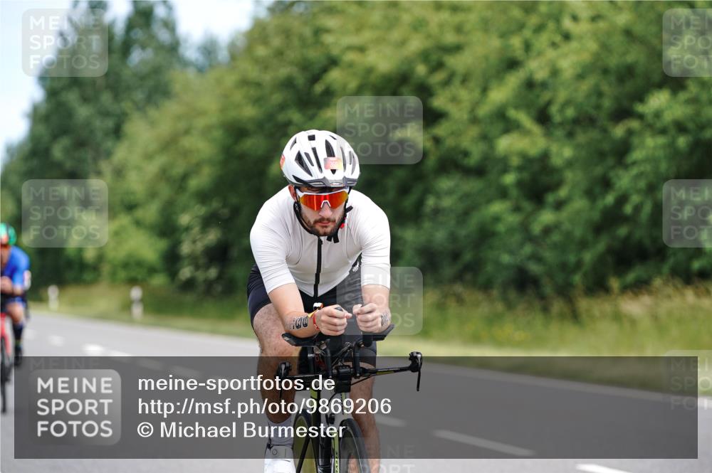 21.06.2026 - Viking Triathlon Michael Burmester http://msf.ph/oto/9869206 21.06.2026 12:27:03 Radfahren 38, 90, 118, 127, 218, 266, 273, 330, 366, 411, 444, 444, 554, 561, 625, 639 meine-sportfotos.de