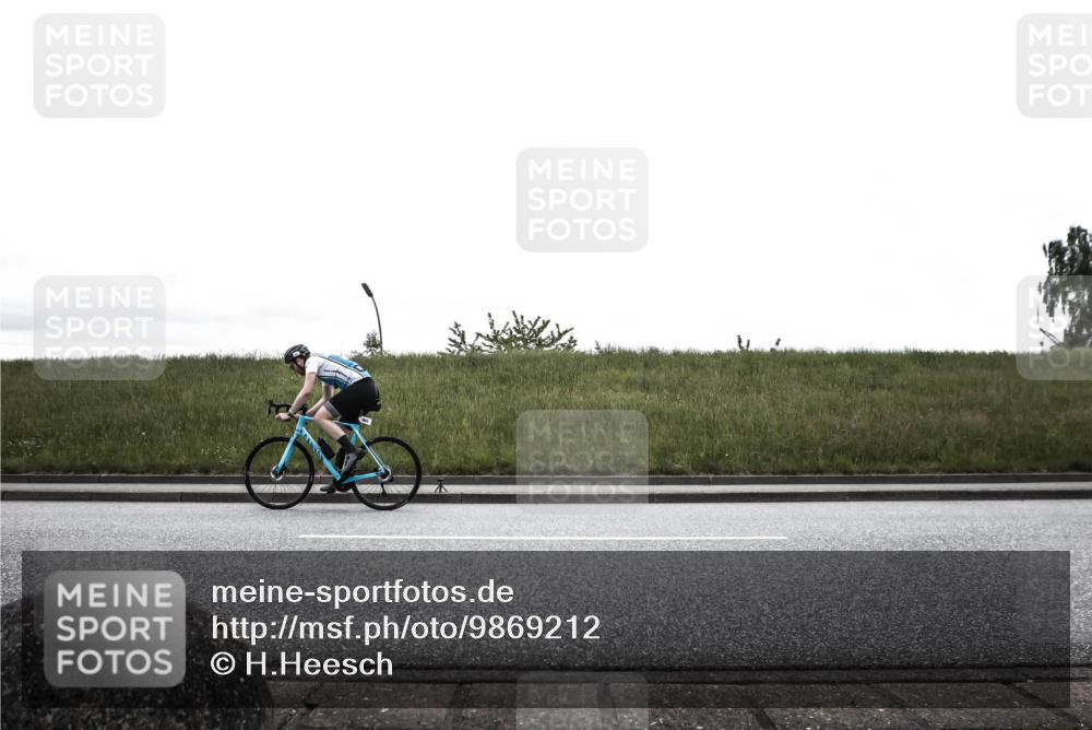 21.06.2026 - 29. Vierlanden-Triathlon H.Heesch http://msf.ph/oto/9869212 21.06.2026 12:31:44 Radfahren 772, 901, 947 meine-sportfotos.de
