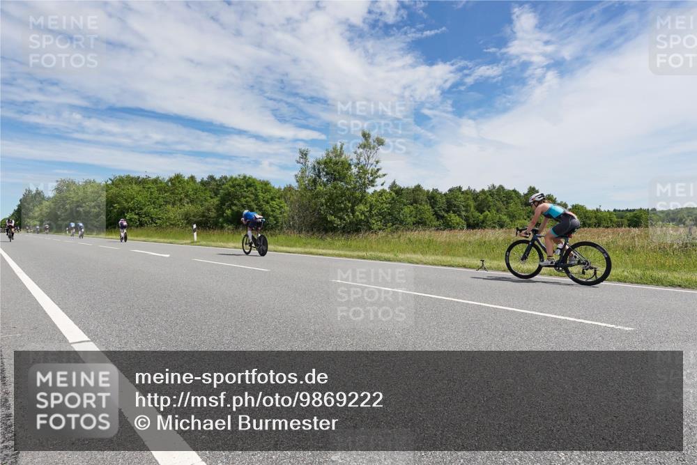 21.06.2026 - Viking Triathlon Michael Burmester http://msf.ph/oto/9869222 21.06.2026 11:58:02 Radfahren 54, 192, 275, 352, 430, 453, 523, 605, 667 meine-sportfotos.de