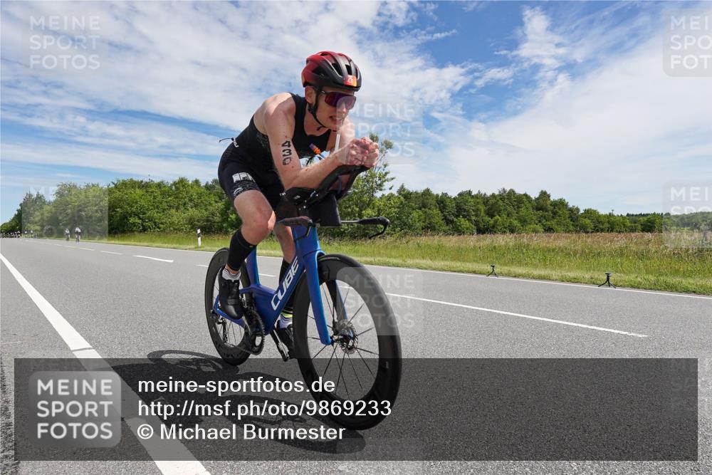 21.06.2026 - Viking Triathlon Michael Burmester http://msf.ph/oto/9869233 21.06.2026 11:58:10 Radfahren 54, 192, 430, 453, 605, 654, 667 meine-sportfotos.de