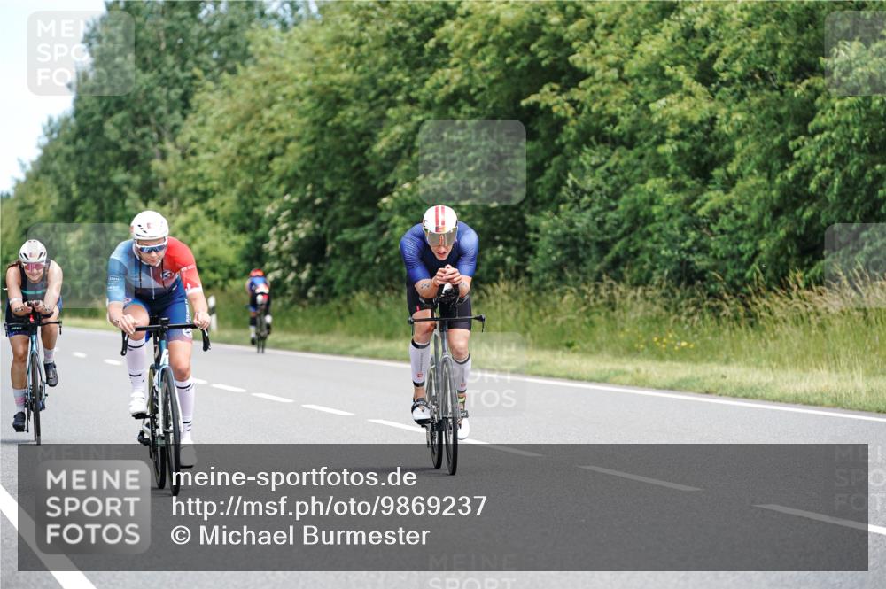 21.06.2026 - Viking Triathlon Michael Burmester http://msf.ph/oto/9869237 21.06.2026 12:27:12 Radfahren 38, 118, 218, 266, 273, 366, 444, 444, 490, 554, 639 meine-sportfotos.de