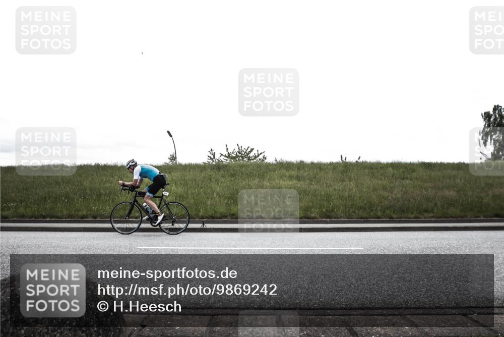 21.06.2026 - 29. Vierlanden-Triathlon H.Heesch http://msf.ph/oto/9869242 21.06.2026 12:32:15 Radfahren 776, 828, 863, 897, 980 meine-sportfotos.de
