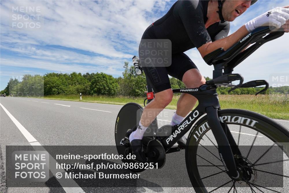 21.06.2026 - Viking Triathlon Michael Burmester http://msf.ph/oto/9869251 21.06.2026 11:58:17 Radfahren 48, 192, 192, 221, 223, 232, 654, 667 meine-sportfotos.de