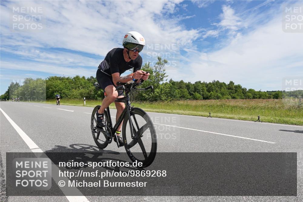 21.06.2026 - Viking Triathlon Michael Burmester http://msf.ph/oto/9869268 21.06.2026 11:58:35 Radfahren 5, 36, 36, 48, 139, 164, 192, 208, 208, 221, 223, 232, 251, 278, 312, 353, 358, 375, 466, 494, 517, 563, 635 meine-sportfotos.de