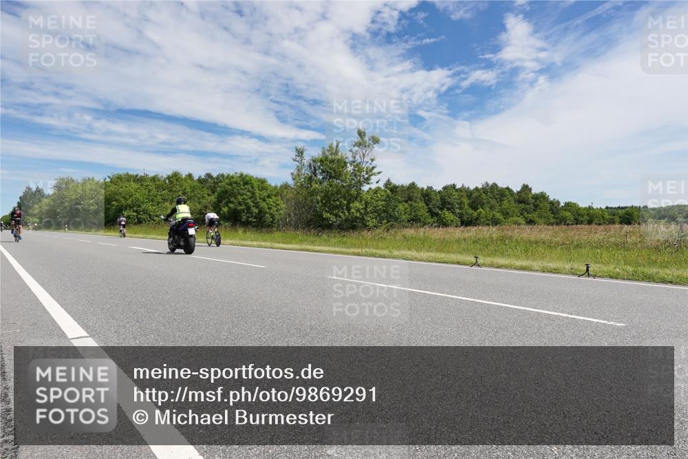 21.06.2026 - Viking Triathlon Michael Burmester http://msf.ph/oto/9869291 21.06.2026 11:58:45 Radfahren 31, 36, 139, 164, 208, 230, 278, 330, 353, 358, 362, 371, 375, 551, 563, 635, 635 meine-sportfotos.de