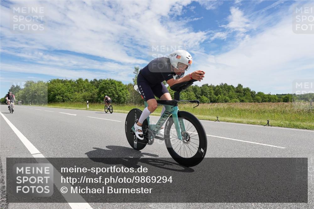 21.06.2026 - Viking Triathlon Michael Burmester http://msf.ph/oto/9869294 21.06.2026 11:58:52 Radfahren 31, 36, 105, 139, 208, 230, 230, 278, 310, 330, 358, 362, 371, 375, 551, 635, 635 meine-sportfotos.de