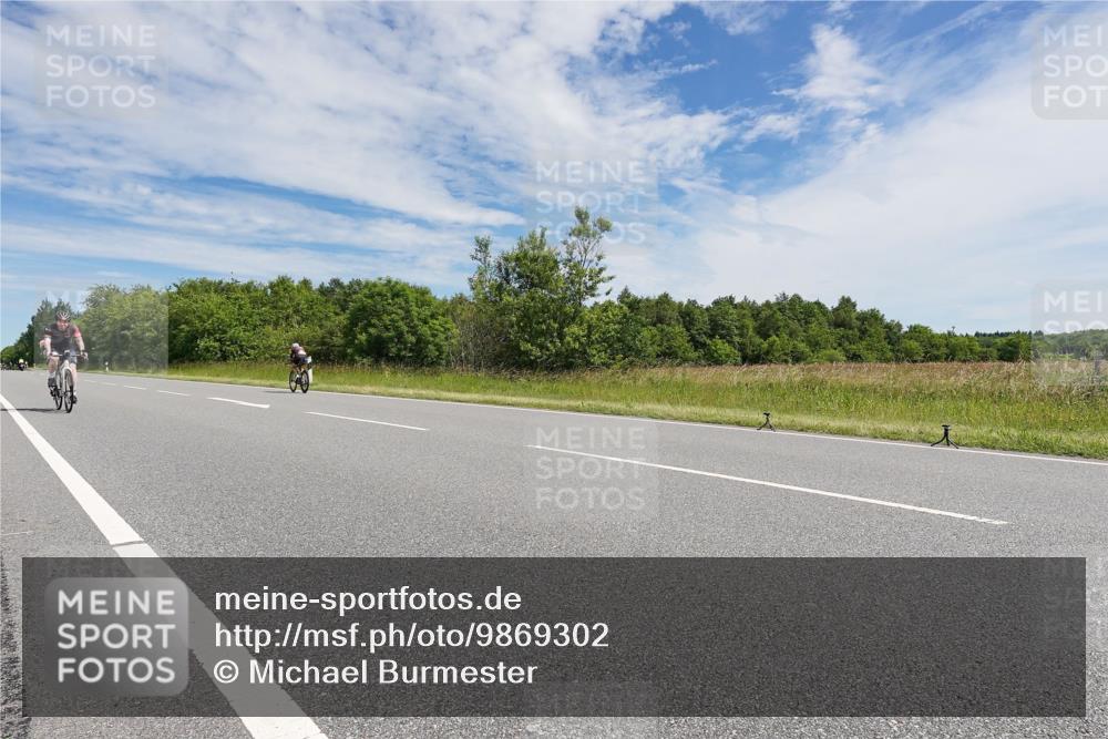 21.06.2026 - Viking Triathlon Michael Burmester http://msf.ph/oto/9869302 21.06.2026 11:58:52 Radfahren 31, 36, 105, 139, 208, 230, 230, 278, 310, 330, 358, 362, 371, 375, 551, 635, 635 meine-sportfotos.de