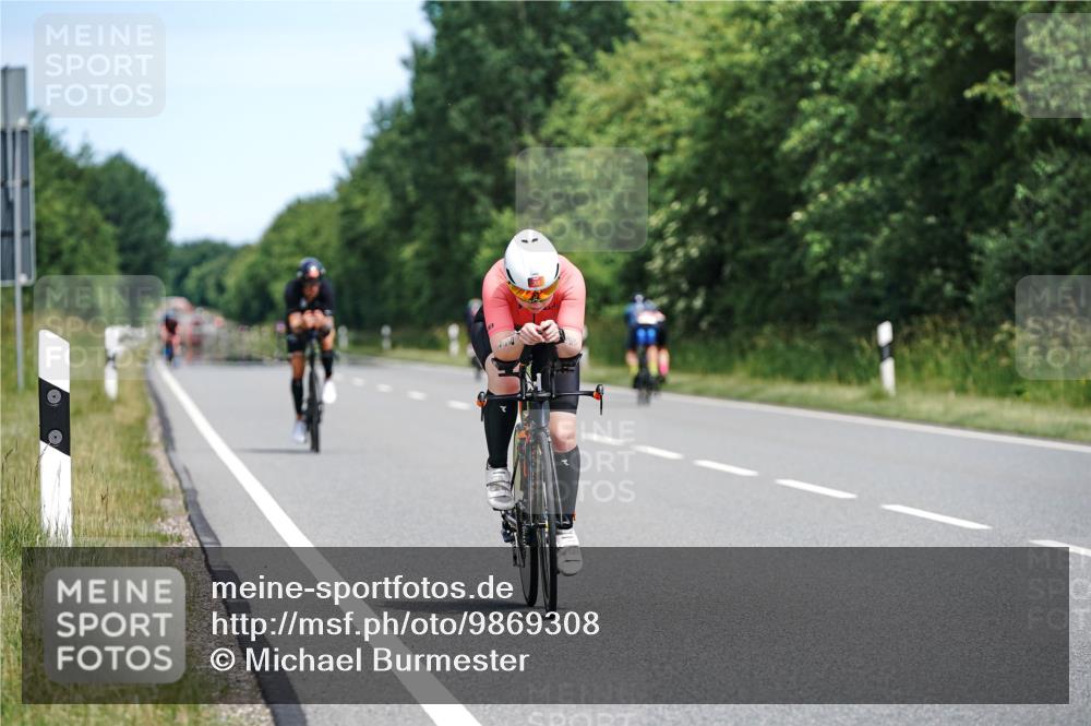 21.06.2026 - Viking Triathlon Michael Burmester http://msf.ph/oto/9869308 21.06.2026 12:27:36 Radfahren 63, 155, 162, 268, 322, 490 meine-sportfotos.de