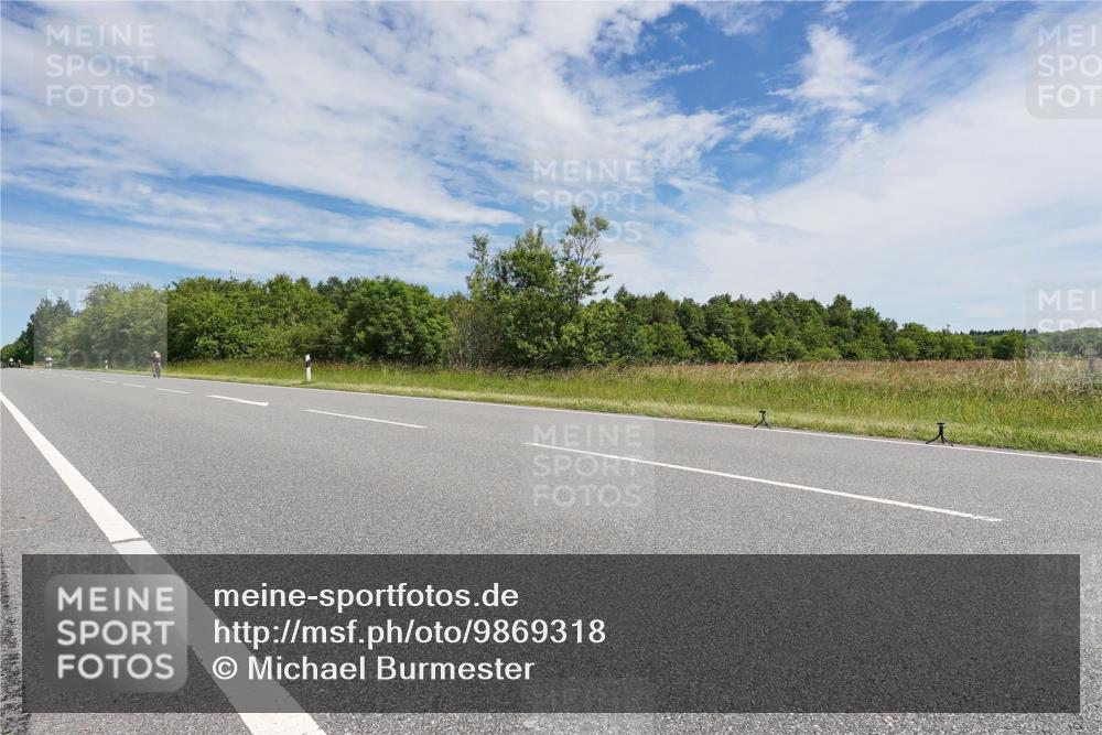 21.06.2026 - Viking Triathlon Michael Burmester http://msf.ph/oto/9869318 21.06.2026 11:58:55 Radfahren 31, 105, 139, 230, 230, 310, 330, 358, 362, 371, 375, 551, 635, 635, 638 meine-sportfotos.de
