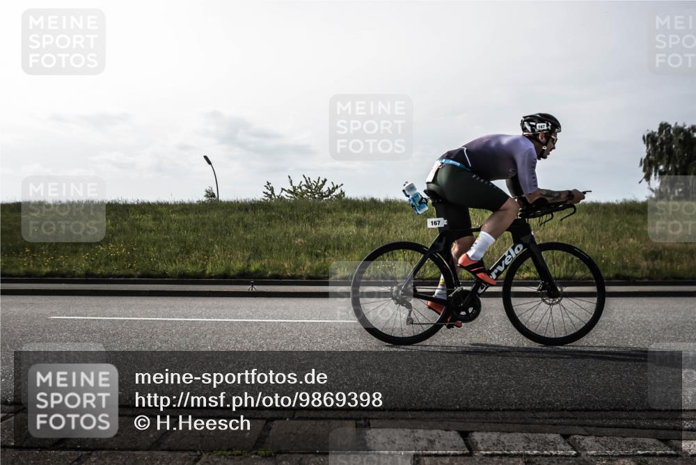 21.06.2026 - 29. Vierlanden-Triathlon H.Heesch http://msf.ph/oto/9869398 21.06.2026 09:03:12 Radfahren 167, 171 meine-sportfotos.de