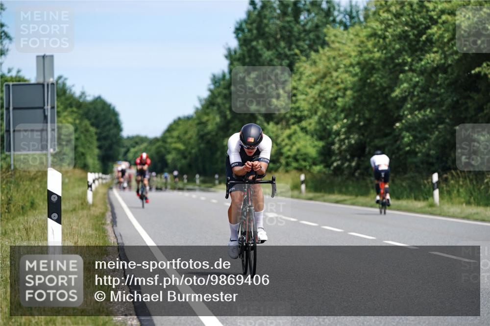 21.06.2026 - Viking Triathlon Michael Burmester http://msf.ph/oto/9869406 21.06.2026 12:28:41 Radfahren 20, 64, 89, 189, 317, 438, 460, 484, 612 meine-sportfotos.de