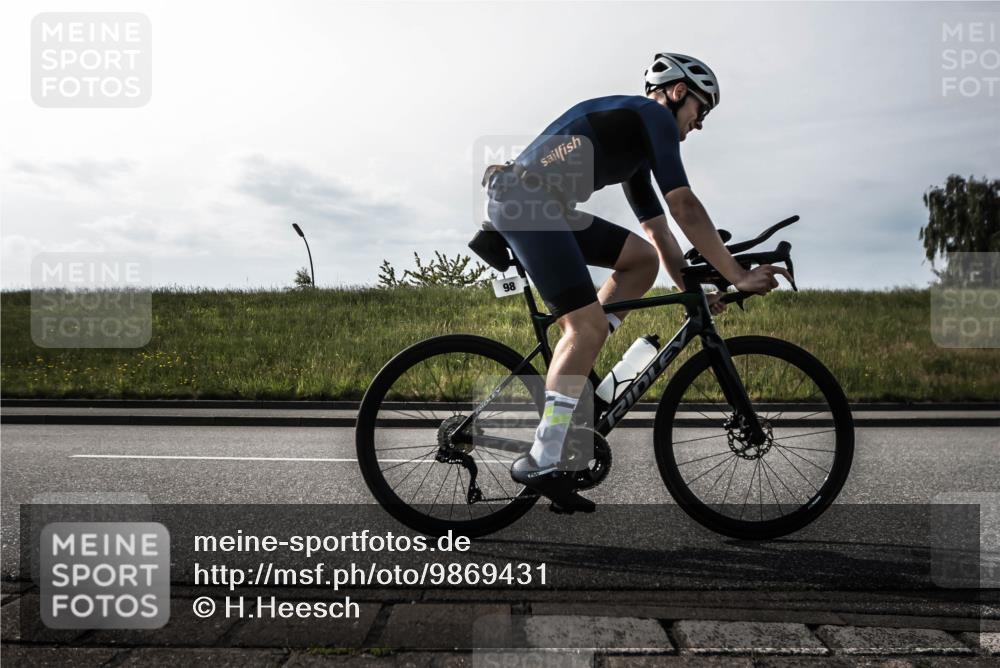 21.06.2026 - 29. Vierlanden-Triathlon H.Heesch http://msf.ph/oto/9869431 21.06.2026 09:04:48 Radfahren 50, 70, 81, 98, 146 meine-sportfotos.de