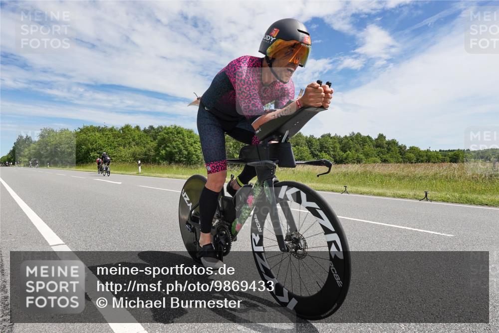 21.06.2026 - Viking Triathlon Michael Burmester http://msf.ph/oto/9869433 21.06.2026 12:00:25 Radfahren 42, 285, 328, 404, 543, 604, 623, 639, 639 meine-sportfotos.de