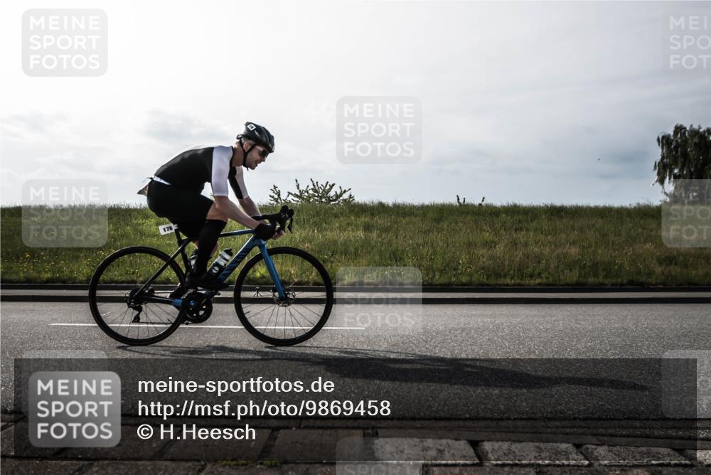 21.06.2026 - 29. Vierlanden-Triathlon H.Heesch http://msf.ph/oto/9869458 21.06.2026 09:05:48 Radfahren 176, 216 meine-sportfotos.de