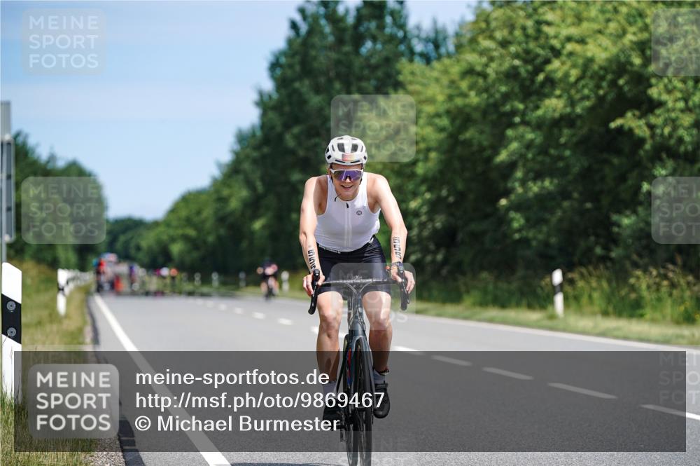 21.06.2026 - Viking Triathlon Michael Burmester http://msf.ph/oto/9869467 21.06.2026 12:29:12 Radfahren 78, 87, 95, 154, 317, 356, 386, 410, 459, 464, 542, 552, 555, 555, 619, 655, 661 meine-sportfotos.de