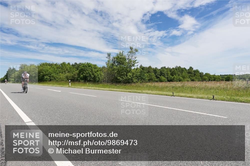 21.06.2026 - Viking Triathlon Michael Burmester http://msf.ph/oto/9869473 21.06.2026 12:01:01 Radfahren 30, 43, 82, 155, 170, 260, 260, 317, 323, 343, 366, 391, 548, 554 meine-sportfotos.de