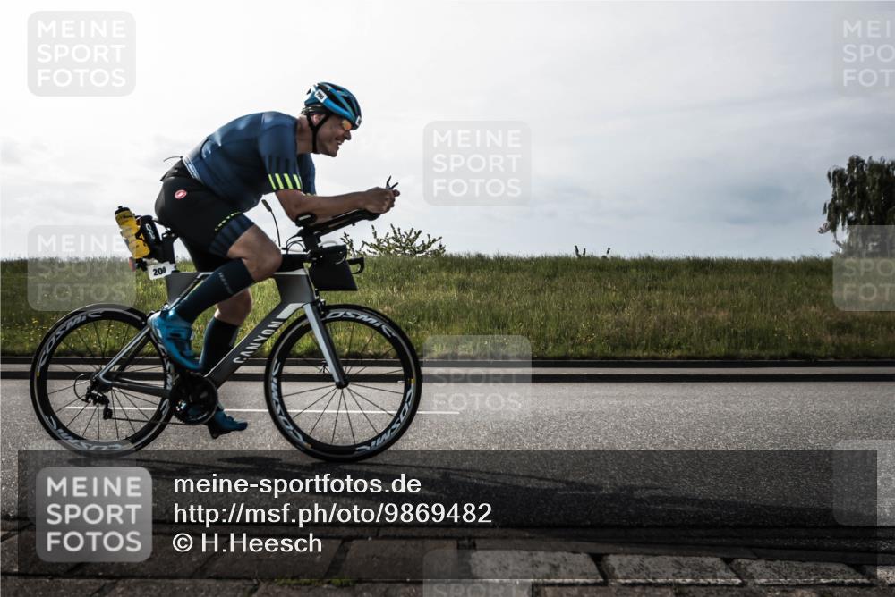 21.06.2026 - 29. Vierlanden-Triathlon H.Heesch http://msf.ph/oto/9869482 21.06.2026 09:06:57 Radfahren 200 meine-sportfotos.de