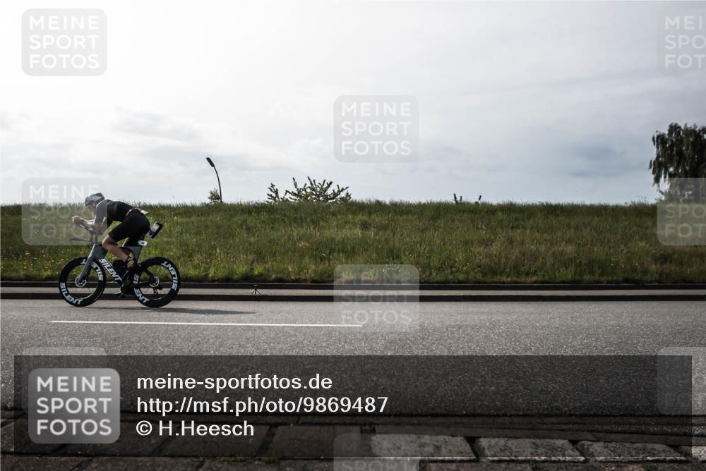 21.06.2026 - 29. Vierlanden-Triathlon H.Heesch http://msf.ph/oto/9869487 21.06.2026 09:07:11 Radfahren 30, 120 meine-sportfotos.de
