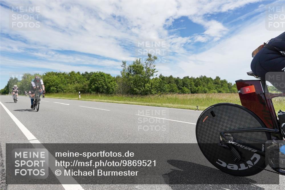21.06.2026 - Viking Triathlon Michael Burmester http://msf.ph/oto/9869521 21.06.2026 12:01:42 Radfahren 13, 171, 196, 206, 322, 540, 648 meine-sportfotos.de
