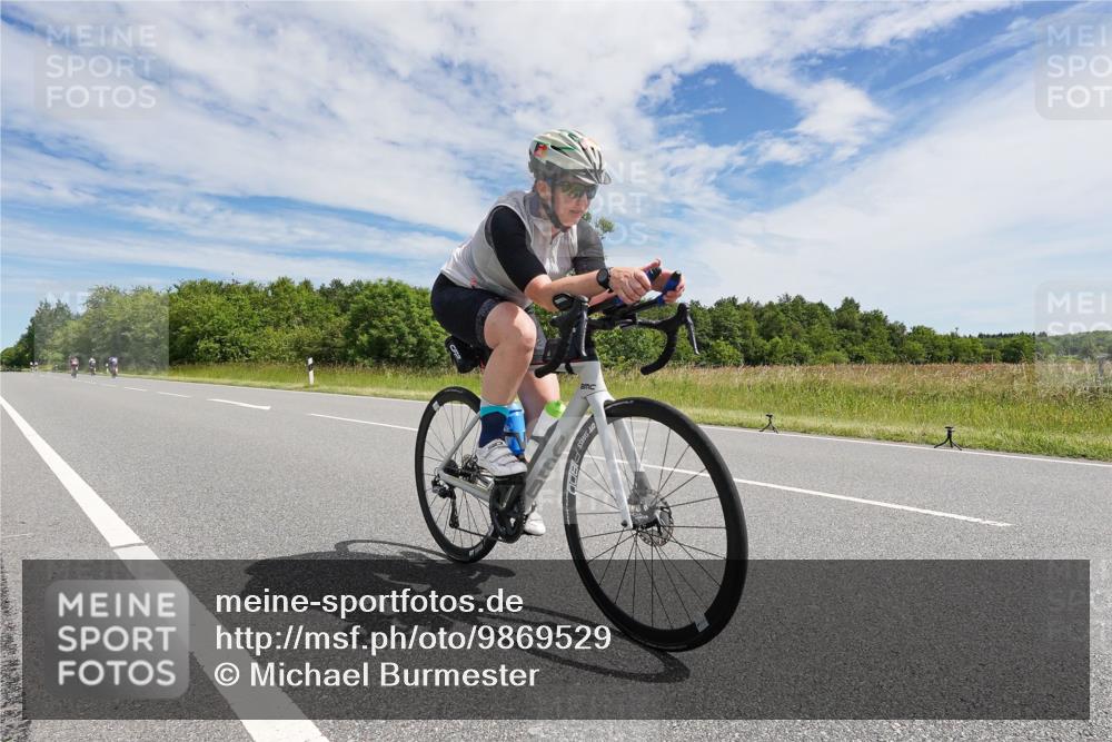 21.06.2026 - Viking Triathlon Michael Burmester http://msf.ph/oto/9869529 21.06.2026 12:01:44 Radfahren 13, 171, 196, 206, 322, 540, 648 meine-sportfotos.de