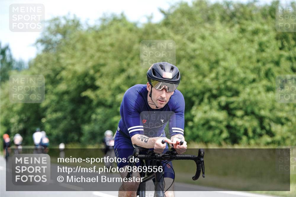 21.06.2026 - Viking Triathlon Michael Burmester http://msf.ph/oto/9869556 21.06.2026 12:29:43 Radfahren 66, 101, 196, 302, 463, 526, 529, 540, 560, 617 meine-sportfotos.de