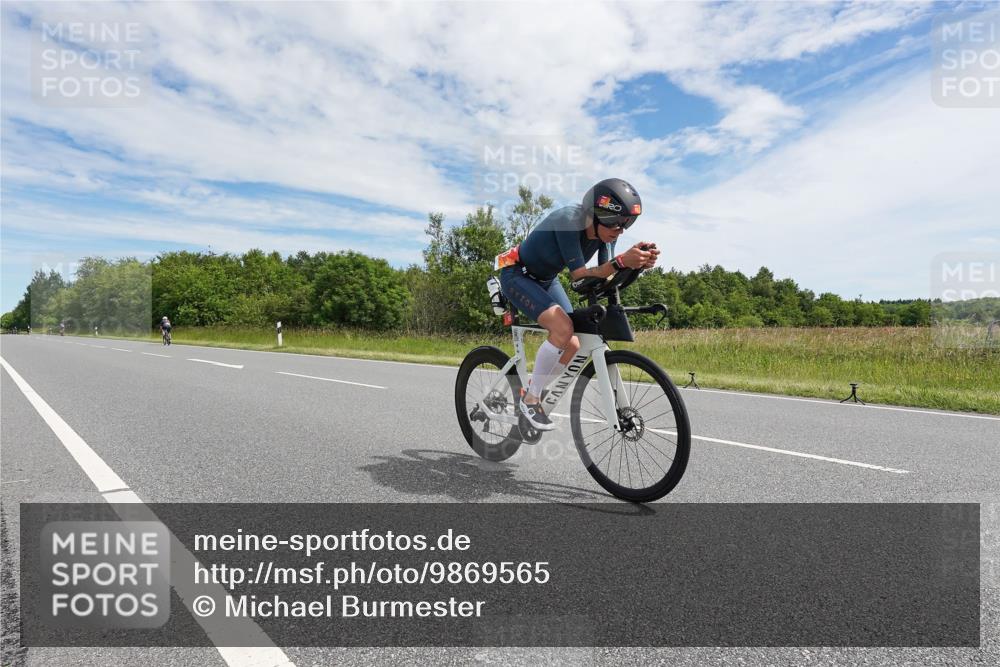 21.06.2026 - Viking Triathlon Michael Burmester http://msf.ph/oto/9869565 21.06.2026 12:02:47 Radfahren 17, 46, 57, 100, 119, 144, 169, 280, 395, 425, 445, 527, 561, 644, 658, 661 meine-sportfotos.de
