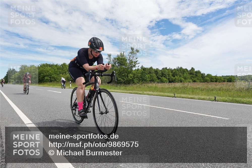 21.06.2026 - Viking Triathlon Michael Burmester http://msf.ph/oto/9869575 21.06.2026 12:02:58 Radfahren 17, 119, 127, 144, 169, 280, 527, 561, 644, 658 meine-sportfotos.de
