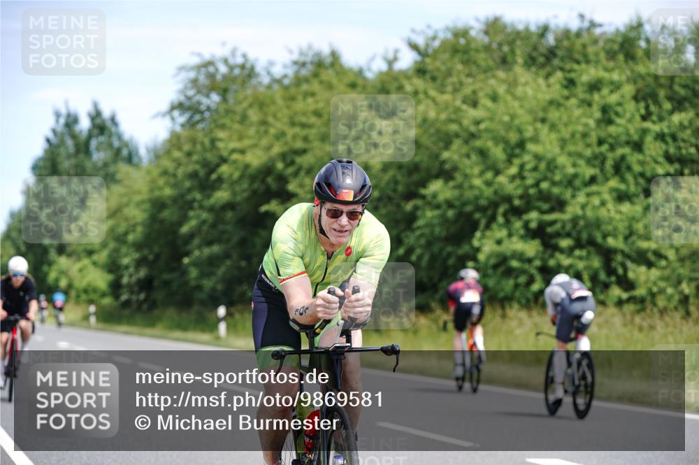 21.06.2026 - Viking Triathlon Michael Burmester http://msf.ph/oto/9869581 21.06.2026 12:29:53 Radfahren 66, 101, 168, 196, 220, 261, 302, 463, 529, 540, 613, 631 meine-sportfotos.de