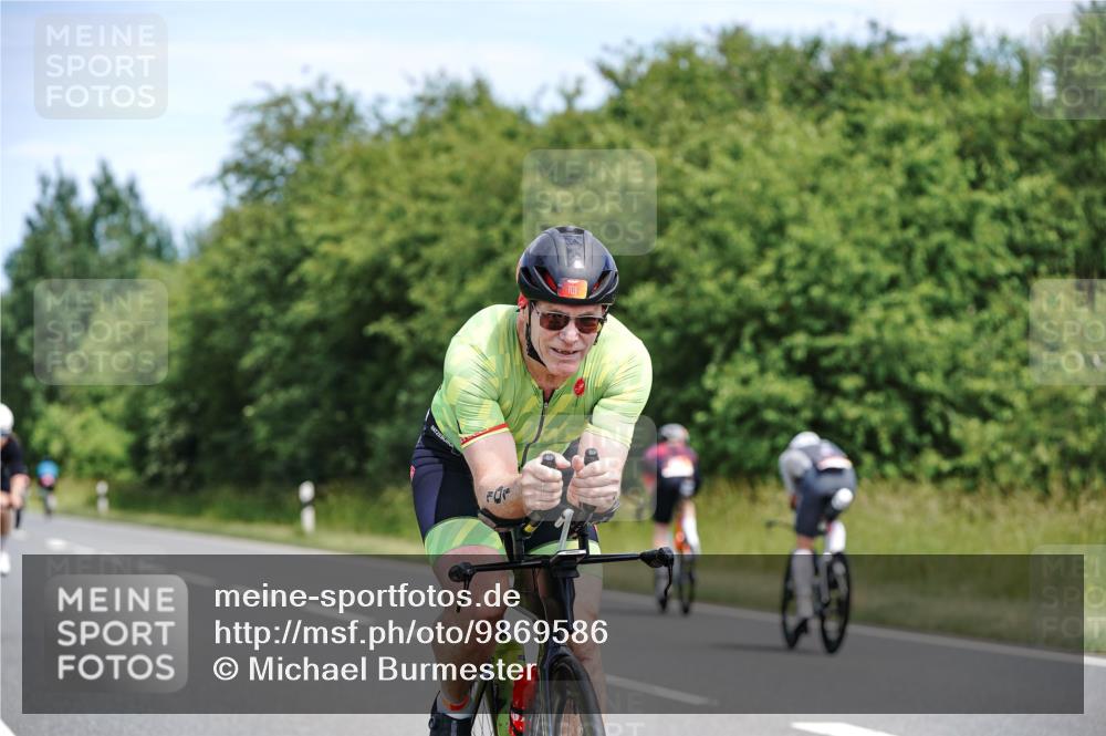 21.06.2026 - Viking Triathlon Michael Burmester http://msf.ph/oto/9869586 21.06.2026 12:29:53 Radfahren 66, 101, 168, 196, 220, 261, 302, 463, 529, 540, 613, 631 meine-sportfotos.de