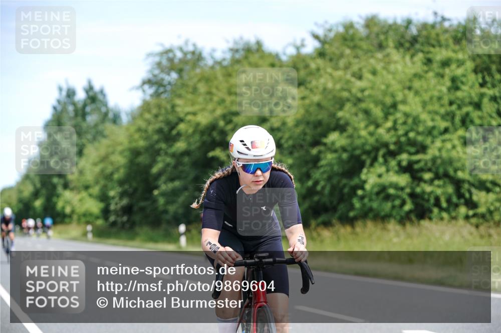 21.06.2026 - Viking Triathlon Michael Burmester http://msf.ph/oto/9869604 21.06.2026 12:29:55 Radfahren 66, 101, 168, 196, 220, 261, 302, 463, 529, 540, 613, 631 meine-sportfotos.de