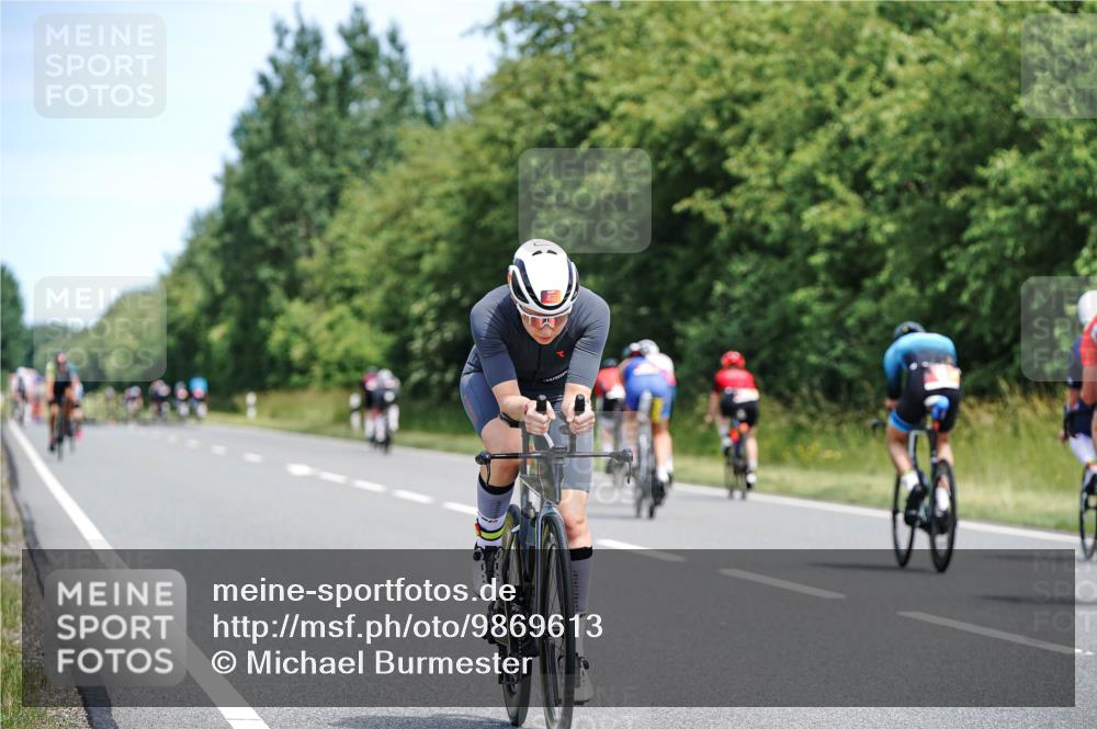 21.06.2026 - Viking Triathlon Michael Burmester http://msf.ph/oto/9869613 21.06.2026 12:29:59 Radfahren 66, 101, 168, 196, 220, 261, 302, 314, 463, 529, 613, 631 meine-sportfotos.de