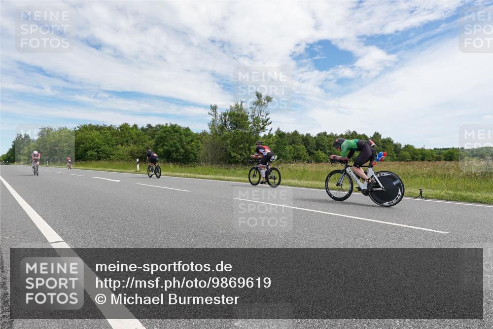 21.06.2026 - Viking Triathlon Michael Burmester http://msf.ph/oto/9869619 21.06.2026 12:03:23 Radfahren 65, 74, 102, 103, 161, 176, 238, 247, 257, 270, 270, 271, 271, 426, 565, 569, 606, 631 meine-sportfotos.de