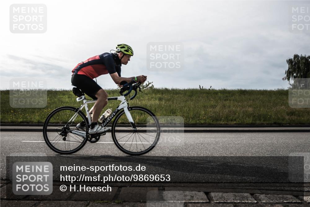 21.06.2026 - 29. Vierlanden-Triathlon H.Heesch http://msf.ph/oto/9869653 21.06.2026 09:11:58 Radfahren 261, 288 meine-sportfotos.de